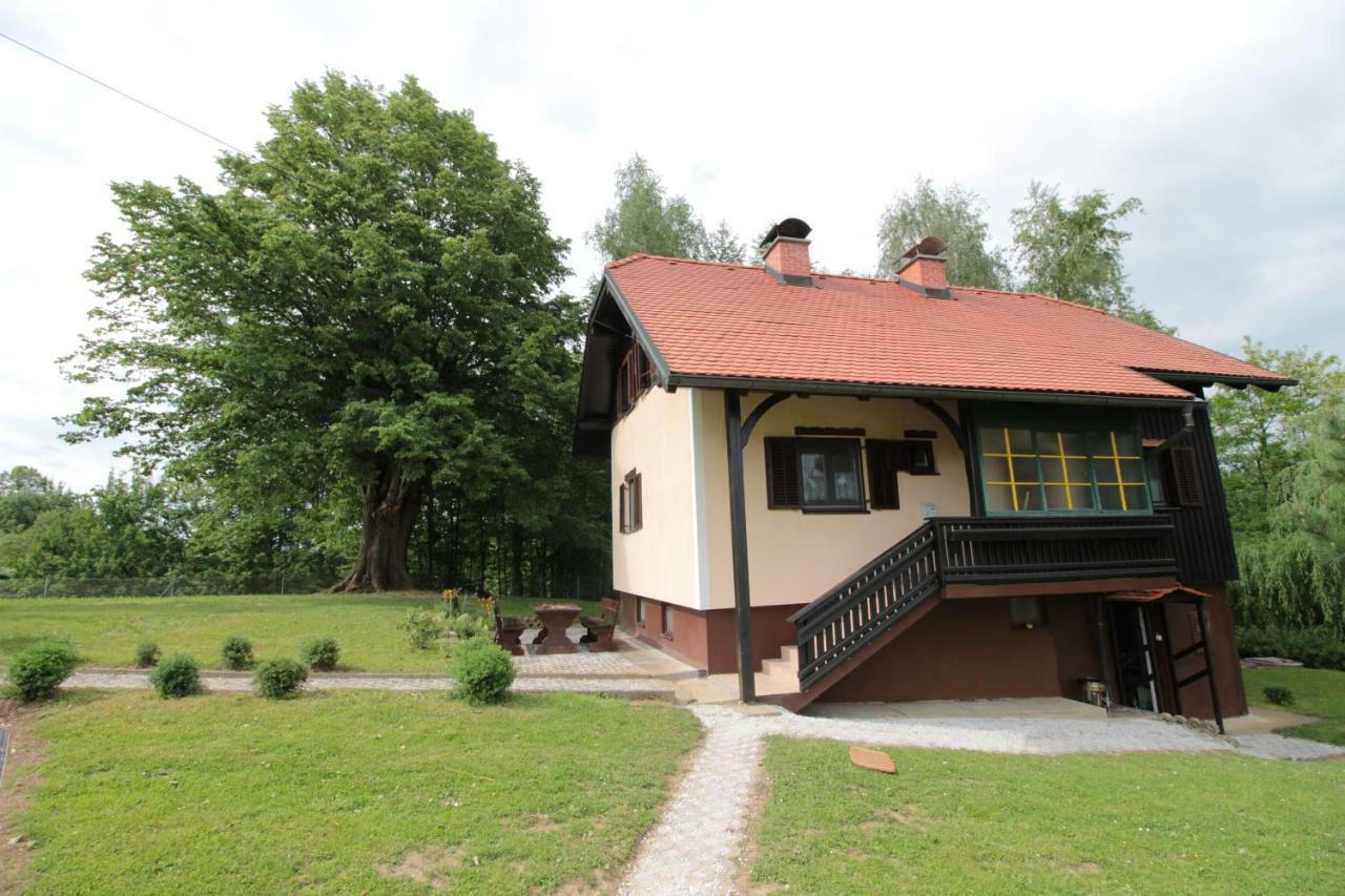 Holiday Home Winzerhaus Eva Spicnik Exterior foto